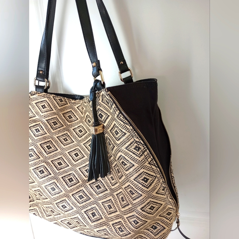 Stella and Dot The Switch Bag black and cream woven Raffia shoulder tote